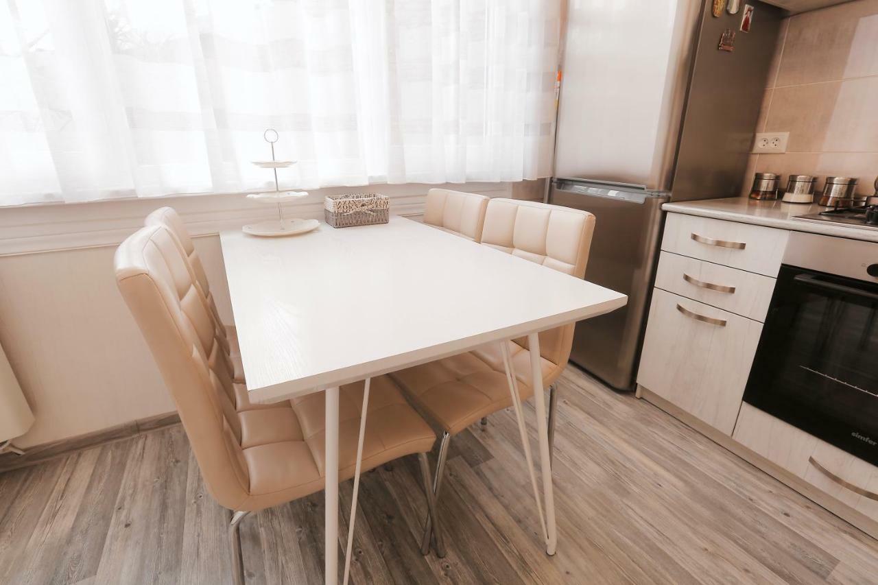 L&L Apartment Tbilisi Eksteriør billede